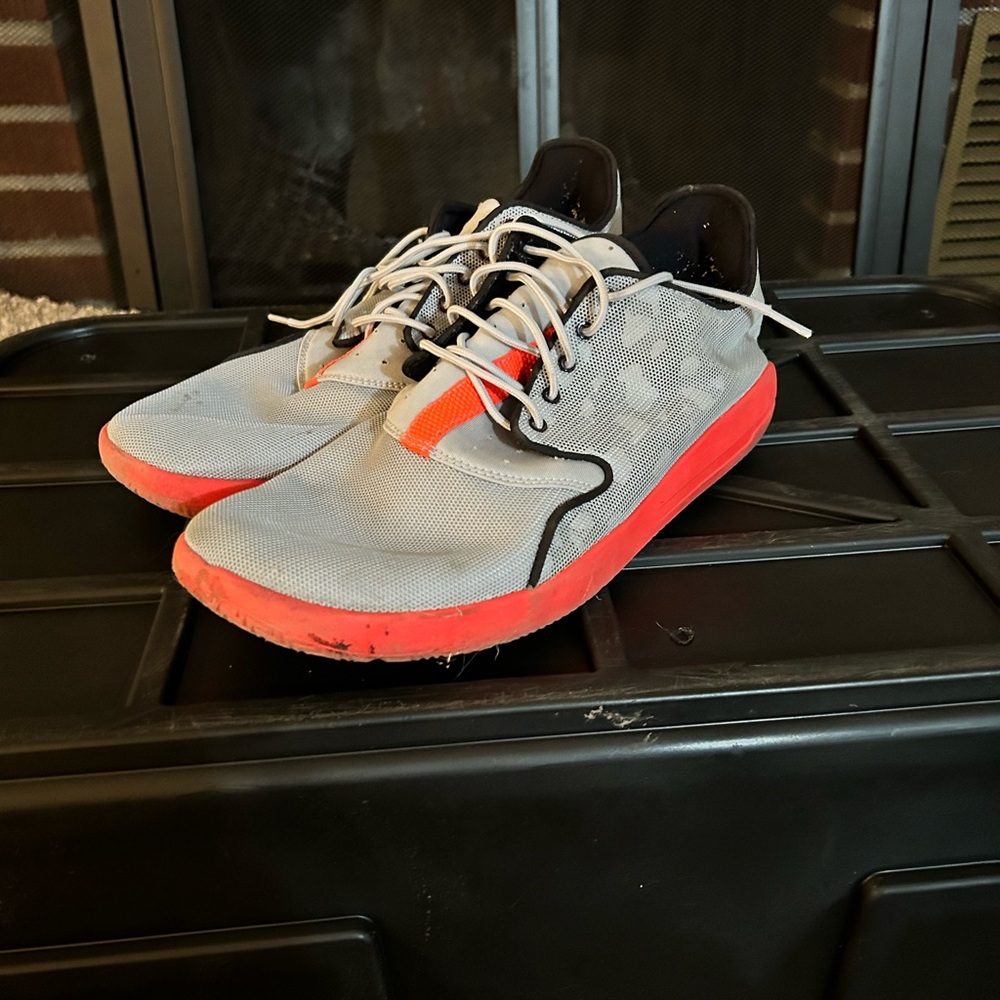 Jordan Eclipse Wolf Grey Infrared